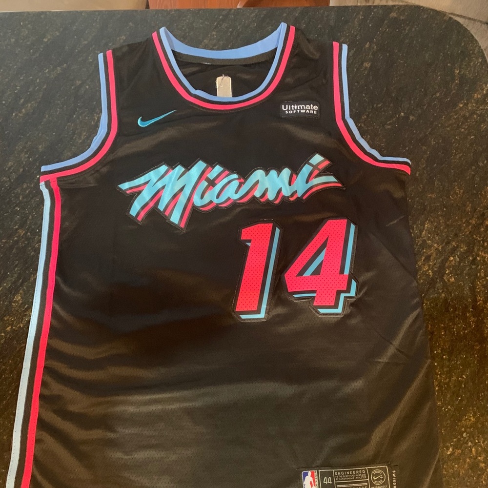 Tyler Herro Miami Heat jersey (2)